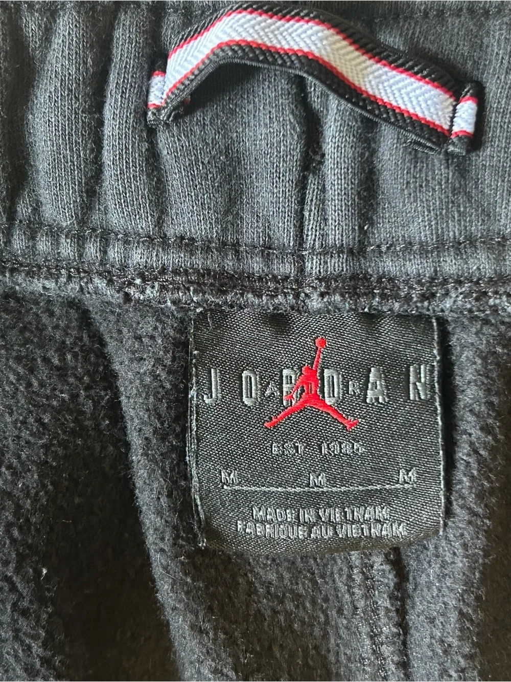 Jordan Essentials Washed Black Fleece Shorts Men’s Medium
